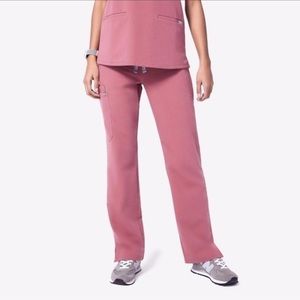 NWT Figs Kade Cargo Scrub Pant in Mauve